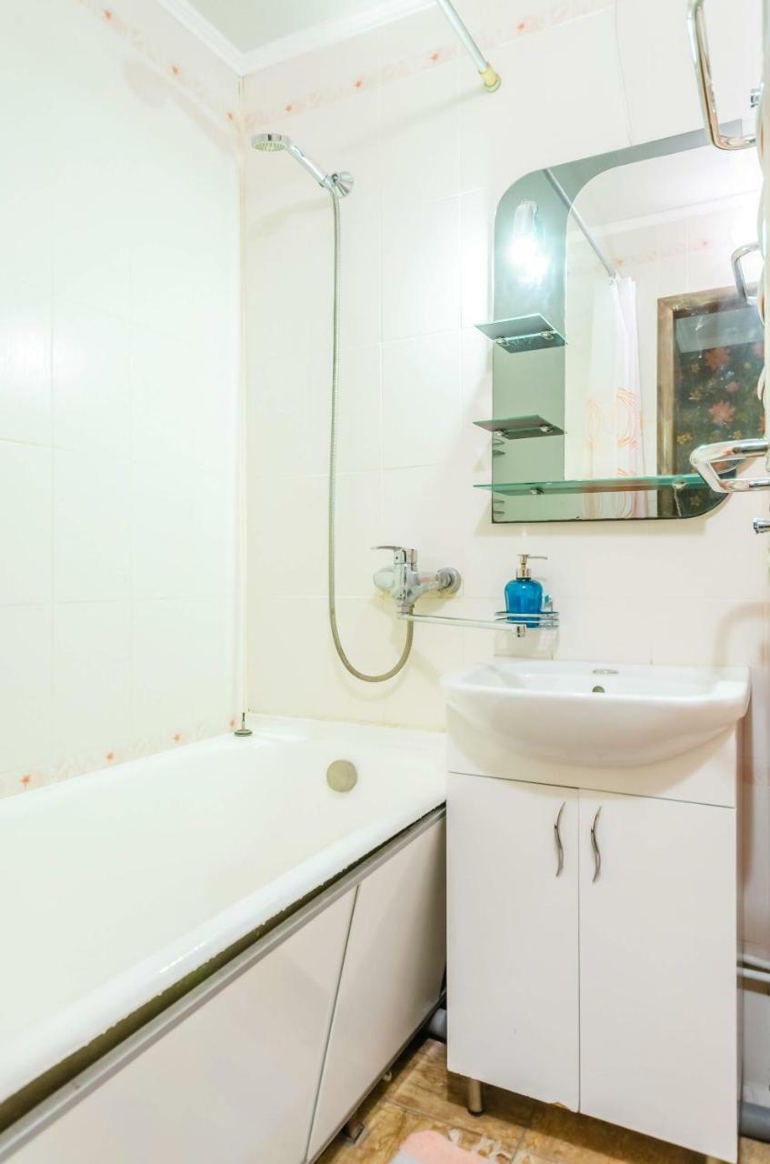Kozzy Apartment In Kiev City Center Lu7 ภายนอก รูปภาพ